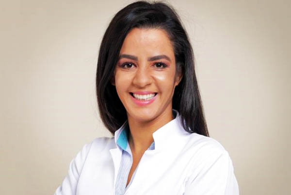 Dra. Valéria Alves 